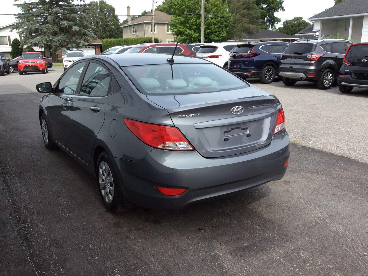 2016 Hyundai Accent GL-4