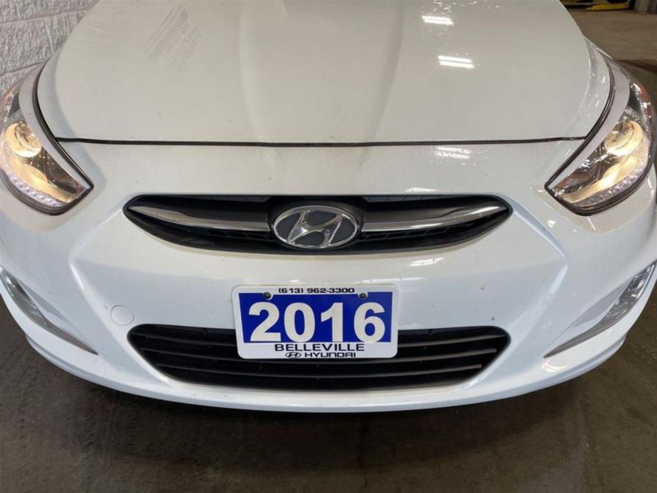 2016 Hyundai Accent L-3