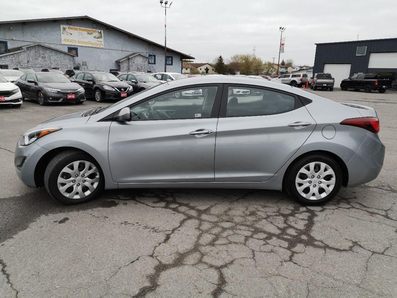 2016 Hyundai Elantra GL-4