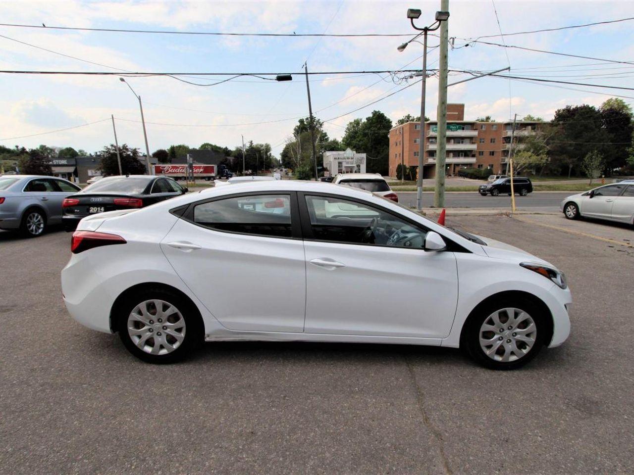 2016 Hyundai Elantra GL-4
