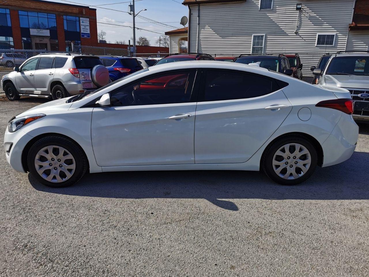 2016 Hyundai Elantra -2