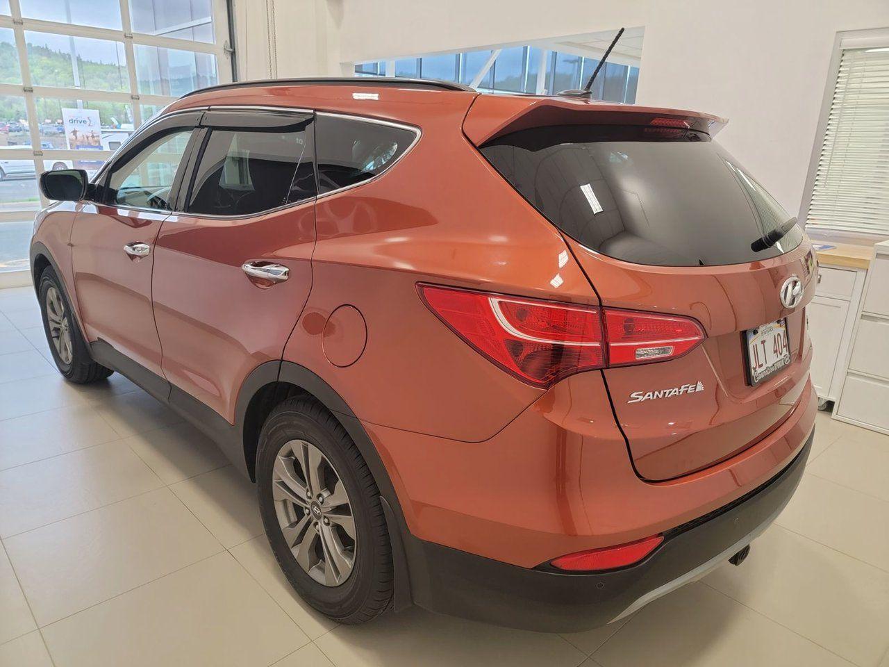 2016 Hyundai Santa Fe Luxury-3