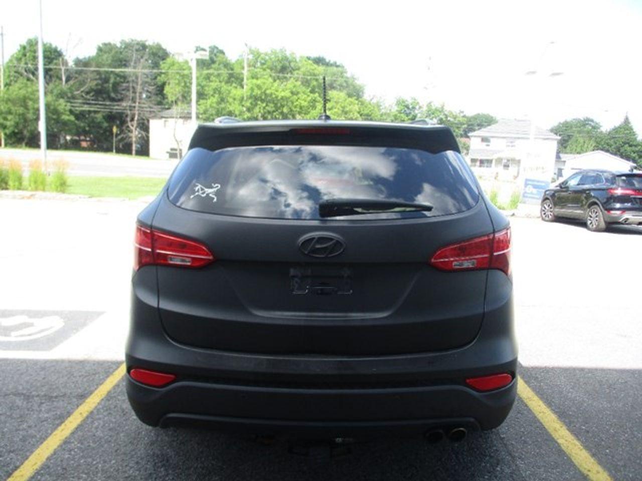 2016 Hyundai Santa Fe SE-3