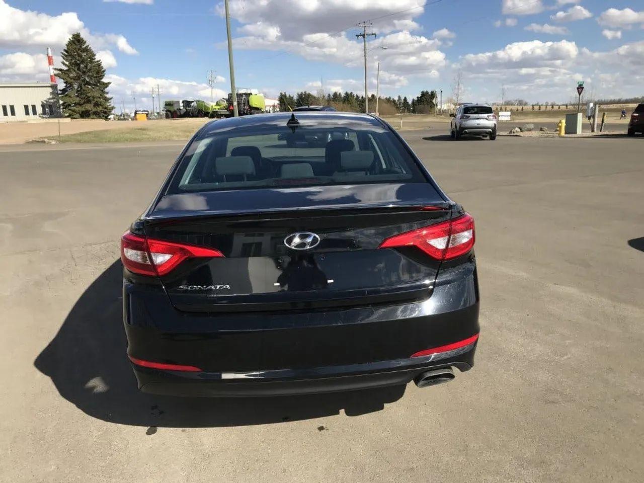 2016 Hyundai Sonata GL-3