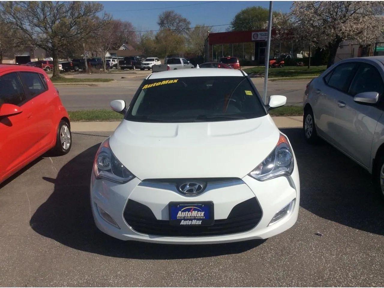 2016 Hyundai Veloster SE-1