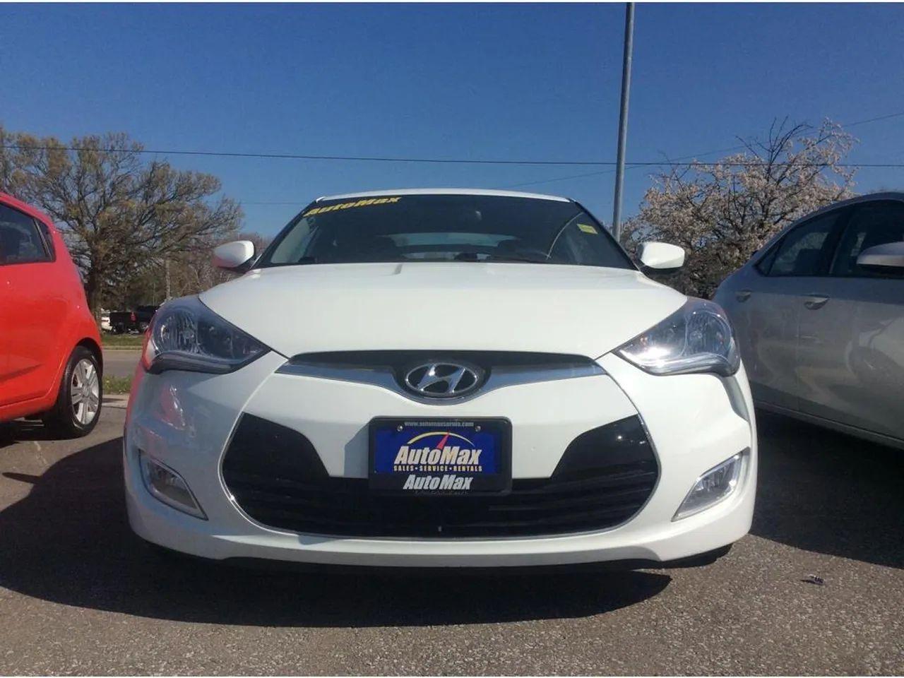 2016 Hyundai Veloster SE-2