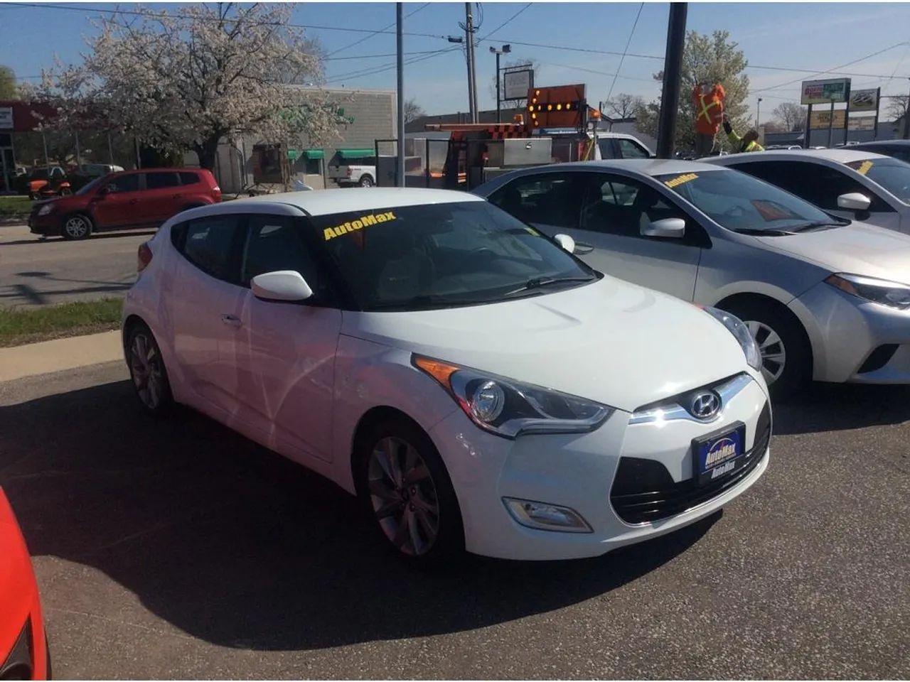 2016 Hyundai Veloster SE-3