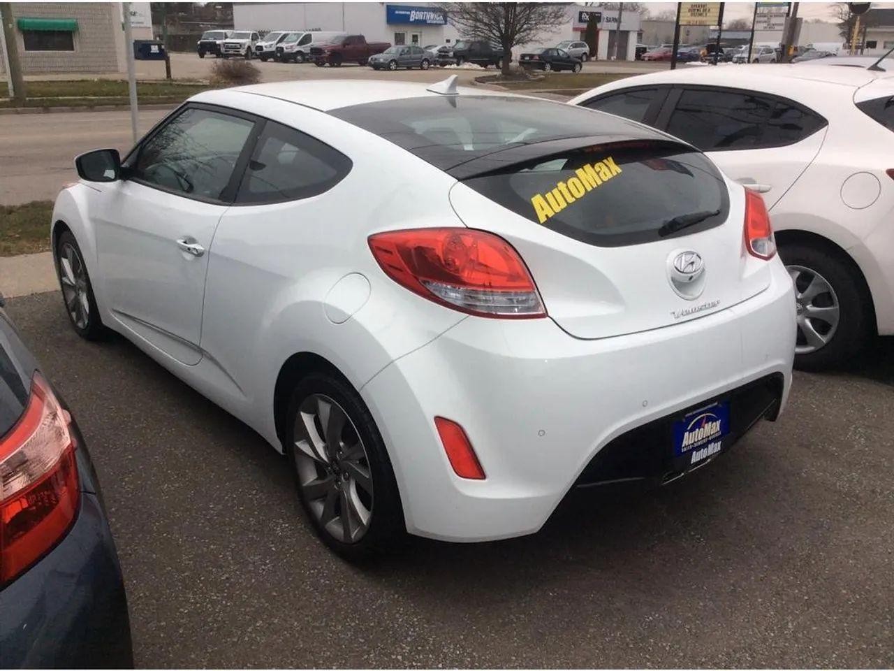 2016 Hyundai Veloster SE-4