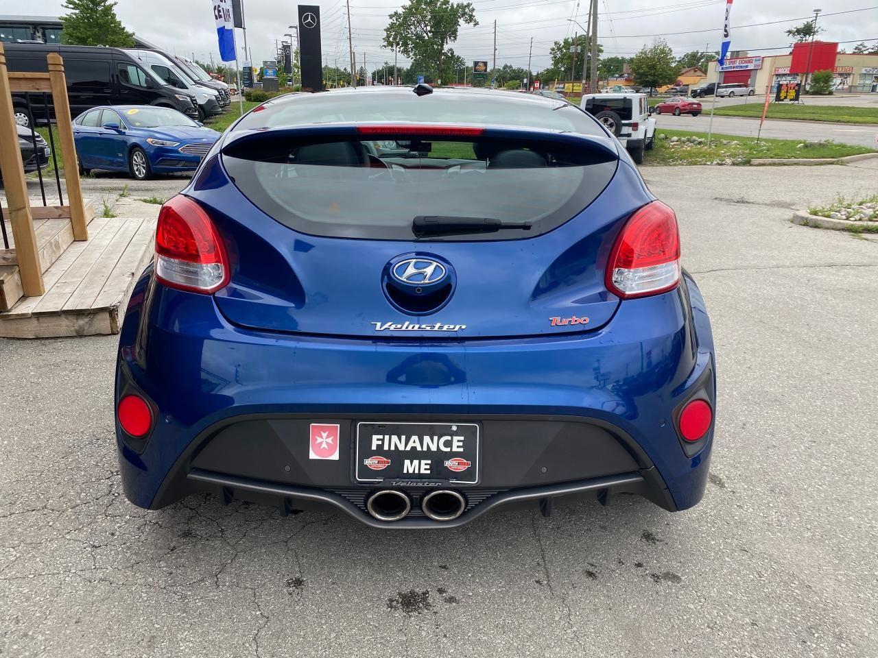 2016 Hyundai Veloster Turbo-2