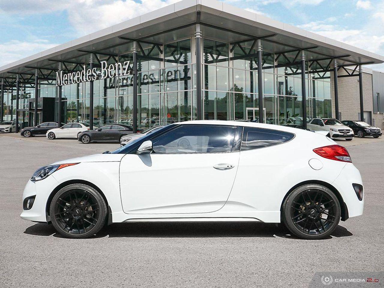 2016 Hyundai Veloster Turbo-2
