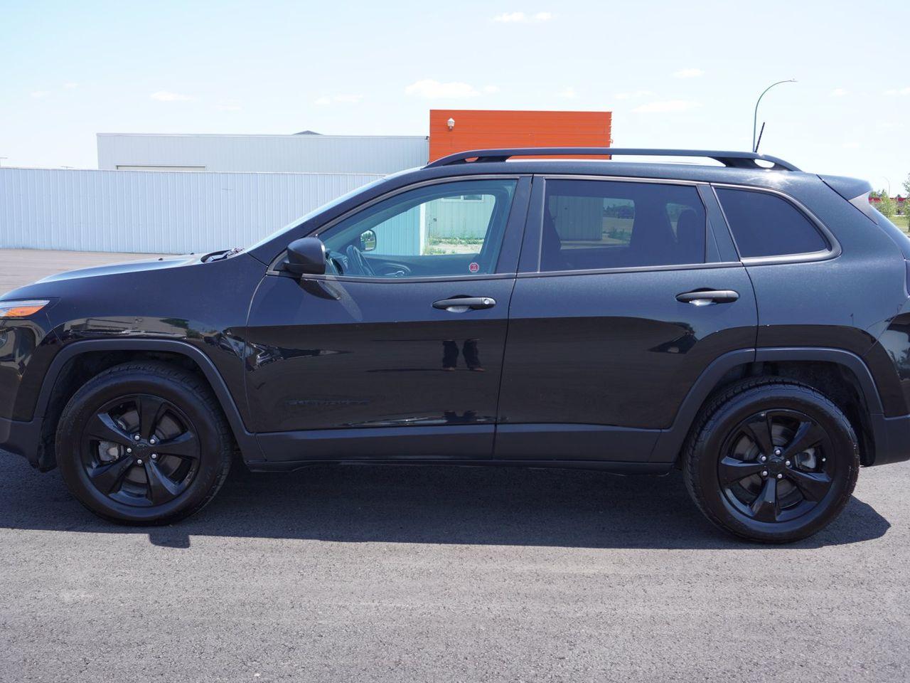2016 Jeep Cherokee Altitude-3