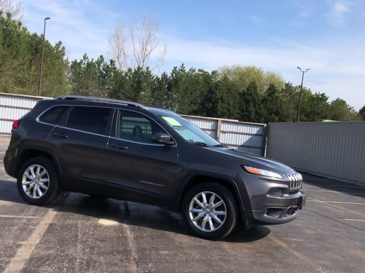 2016 Jeep Cherokee -1