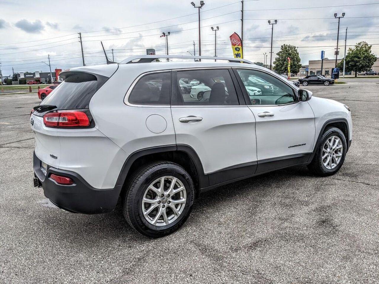 2016 Jeep Cherokee North-4
