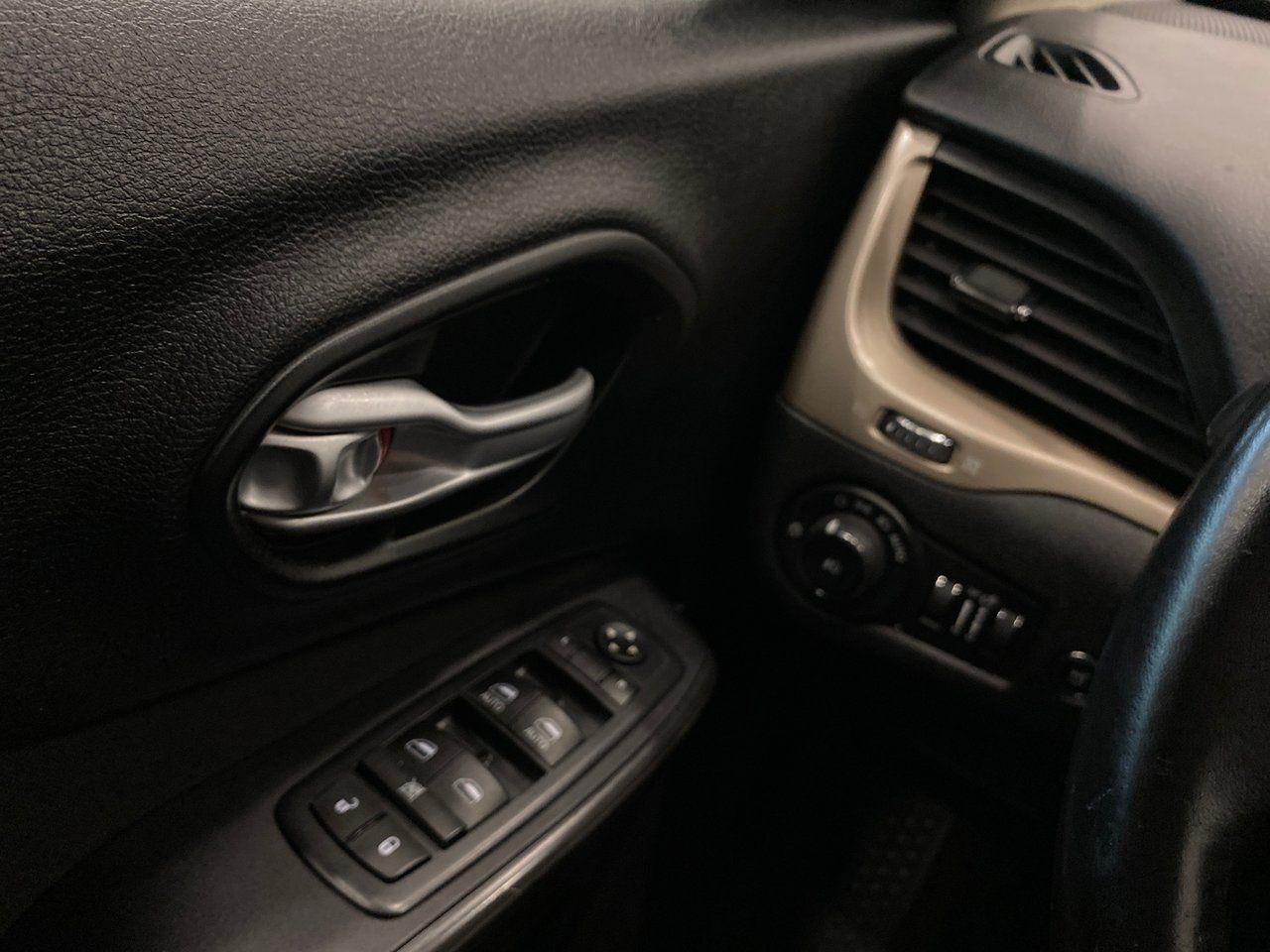 2016 Jeep Cherokee North-3