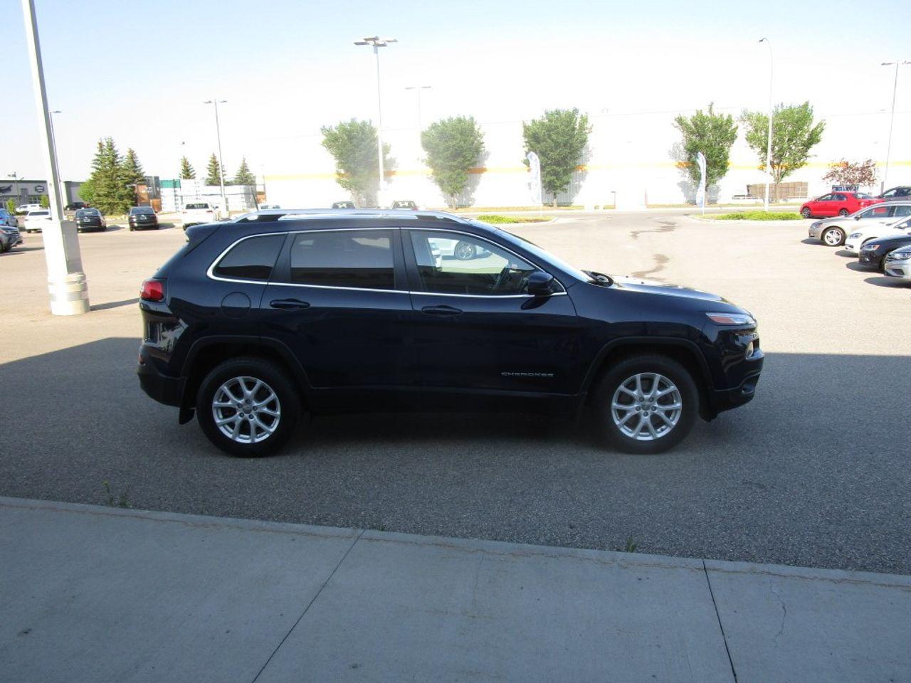 2016 Jeep Cherokee North-3