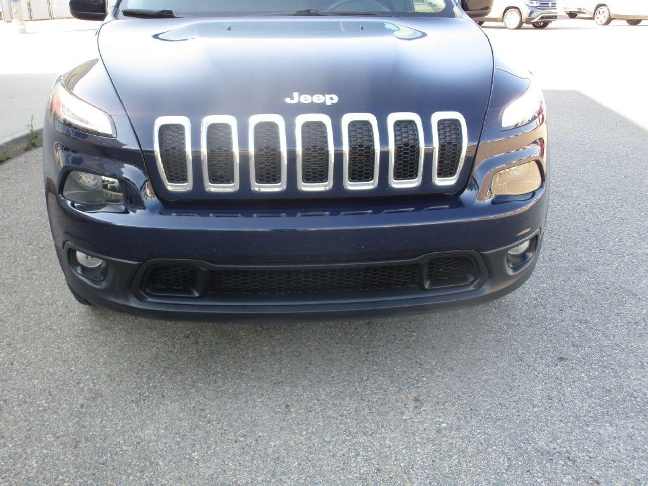 2016 Jeep Cherokee North-4