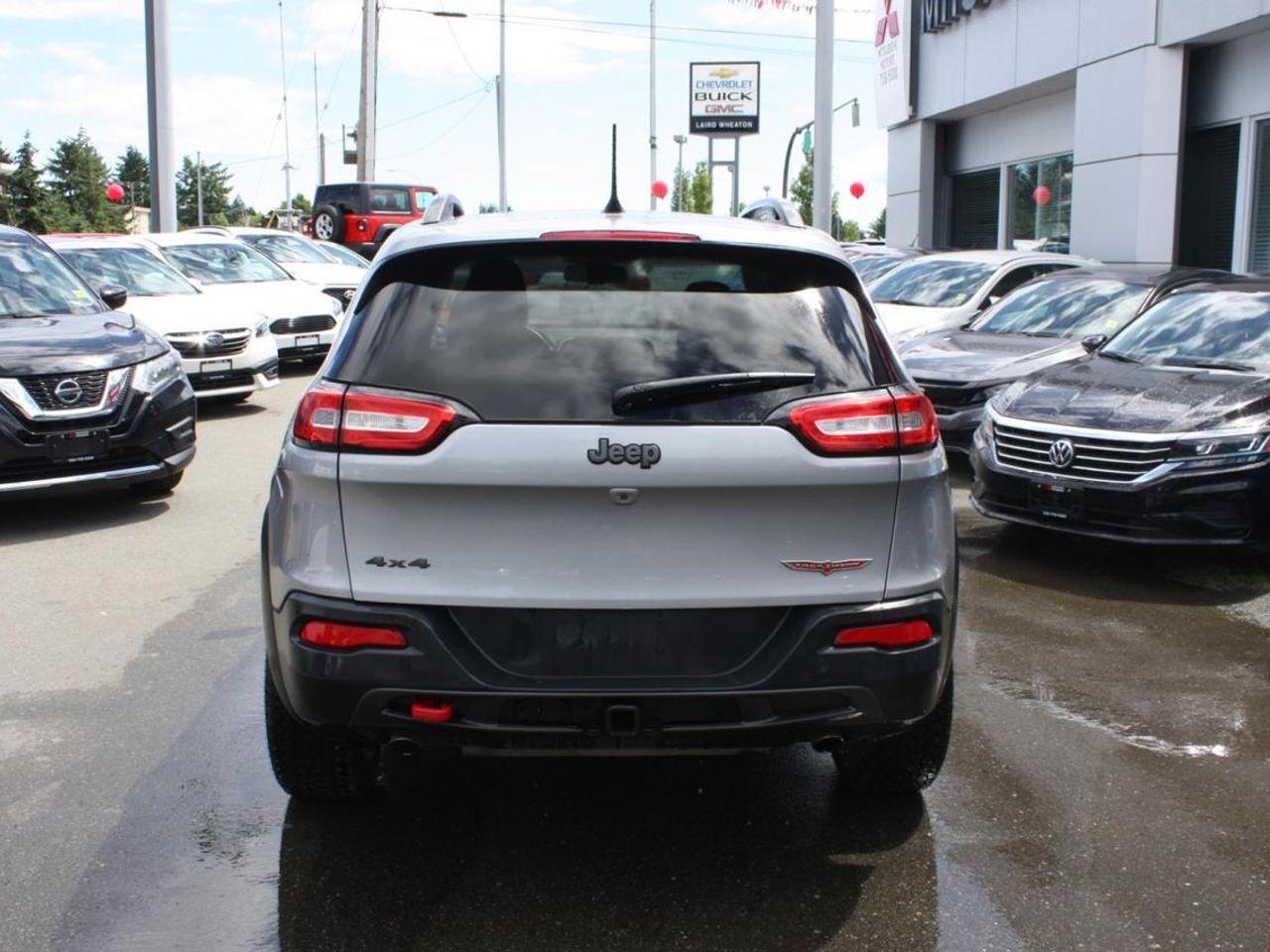2016 Jeep Cherokee Trailhawk-2
