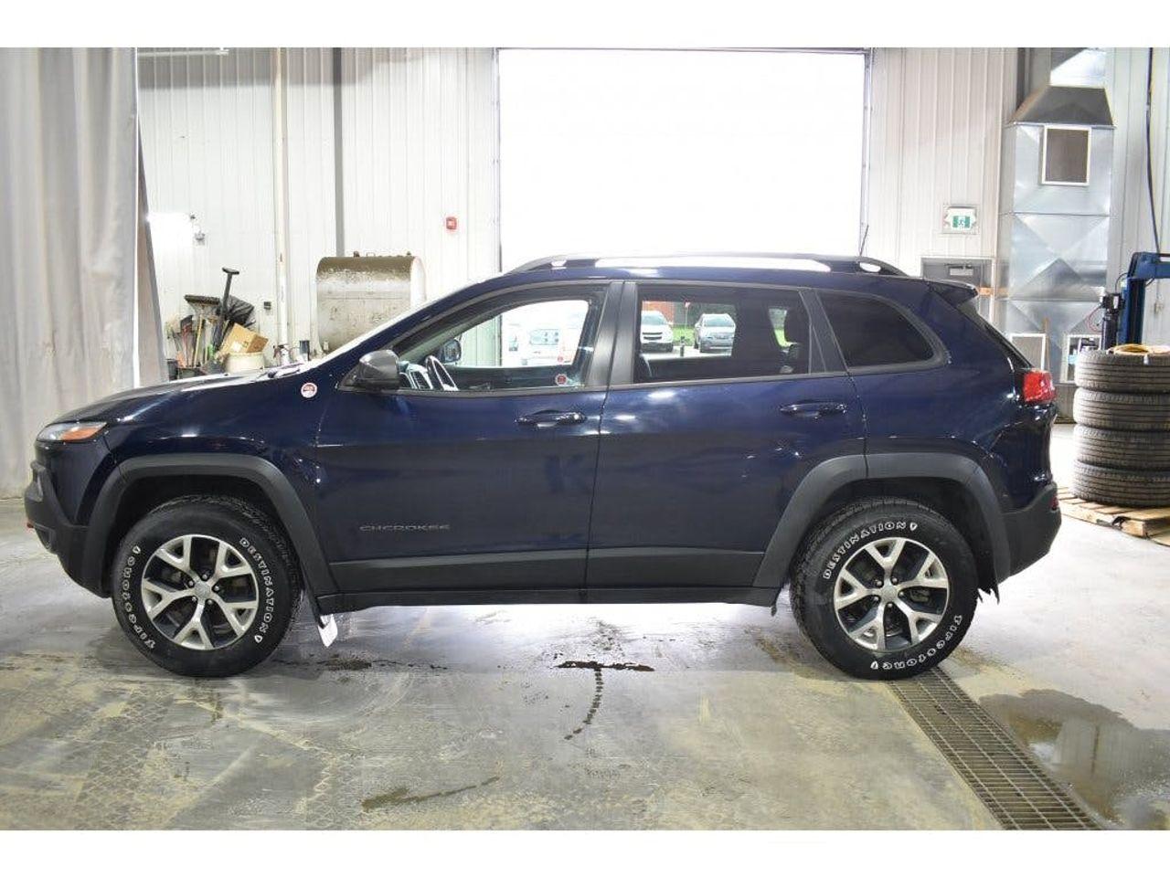2016 Jeep Cherokee Trailhawk-1