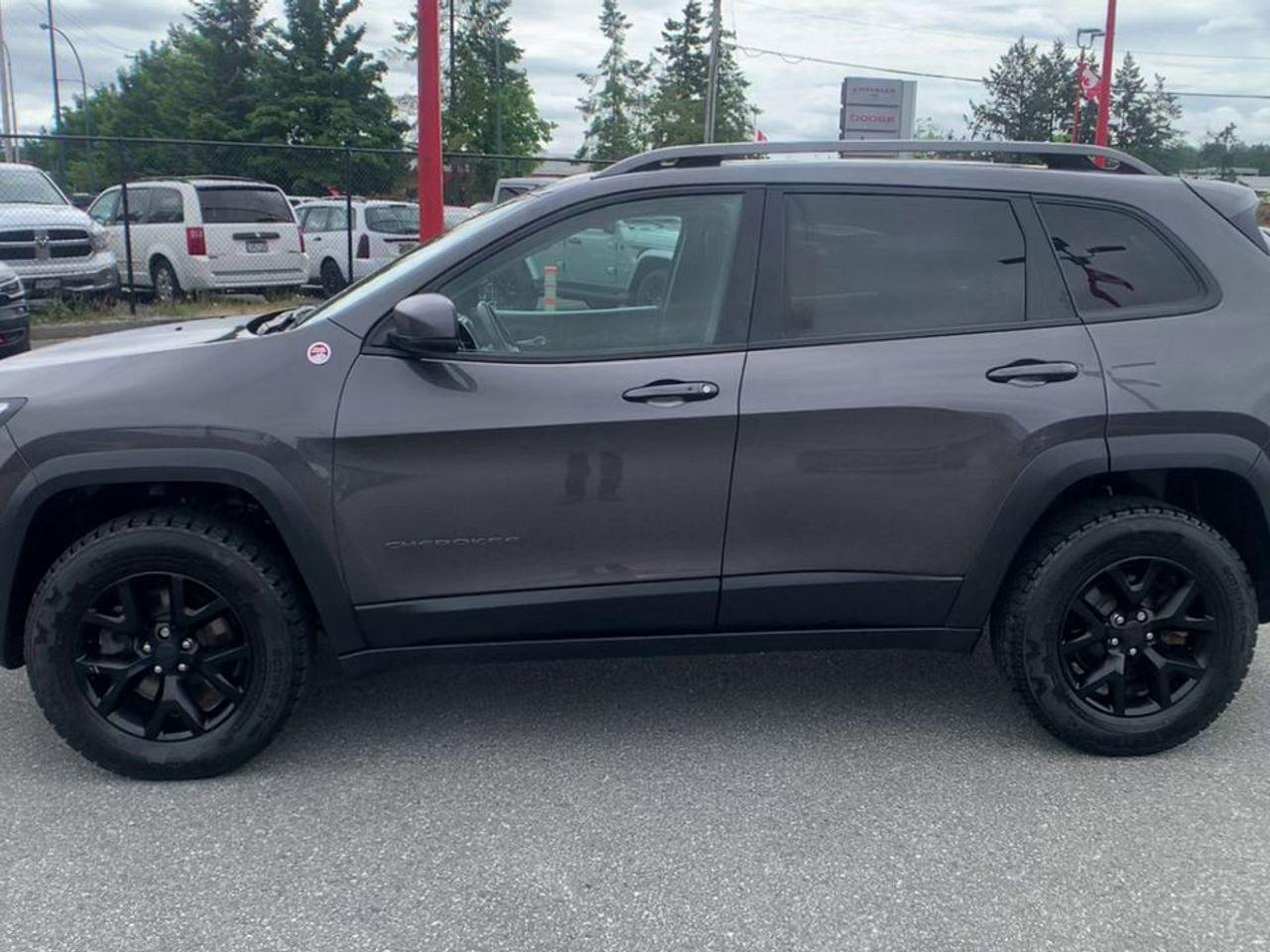 2016 Jeep Cherokee Trailhawk-4