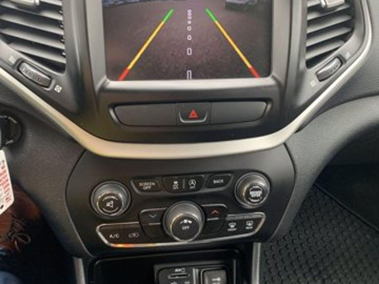 2016 Jeep Cherokee Trailhawk-4