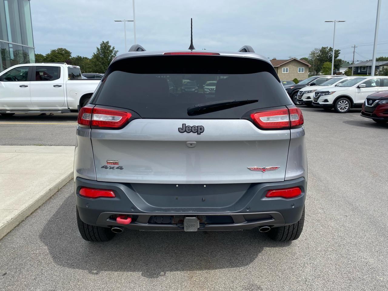 2016 Jeep Cherokee Trailhawk-3