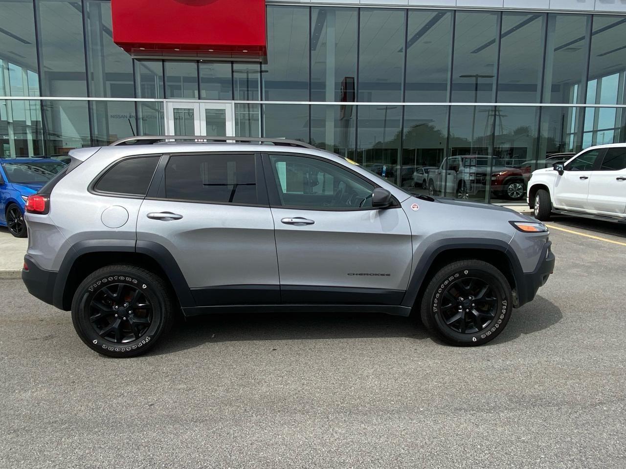 2016 Jeep Cherokee Trailhawk-4