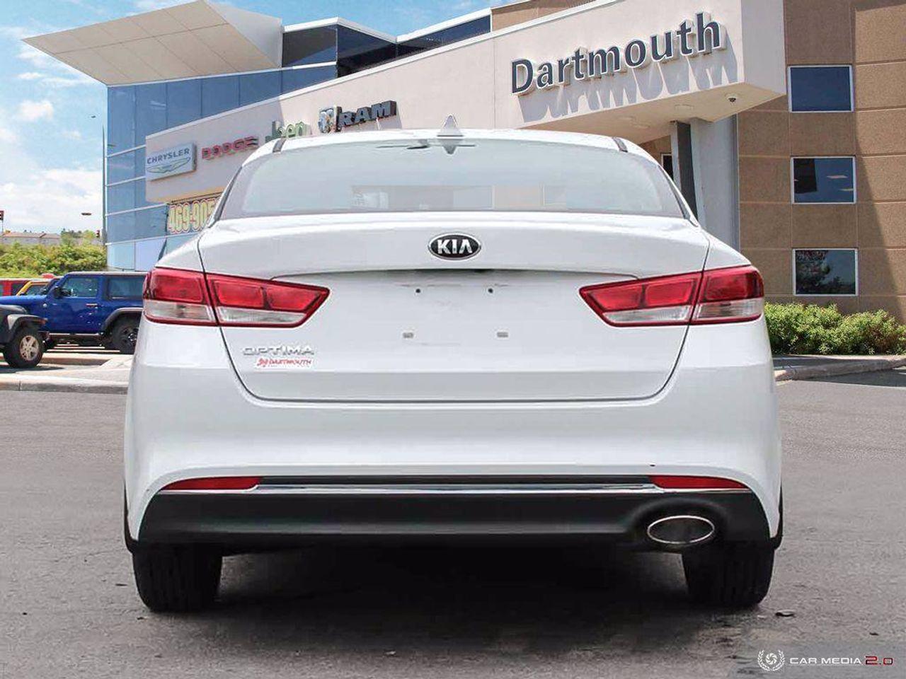 2016 Kia Optima LX-4