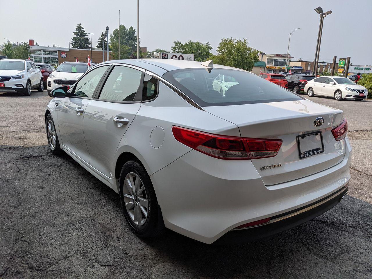 2016 Kia Optima LX-4