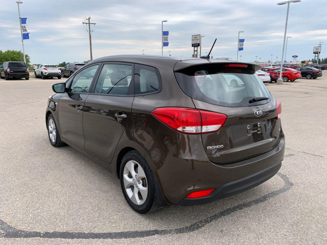2016 Kia Rondo FX-3