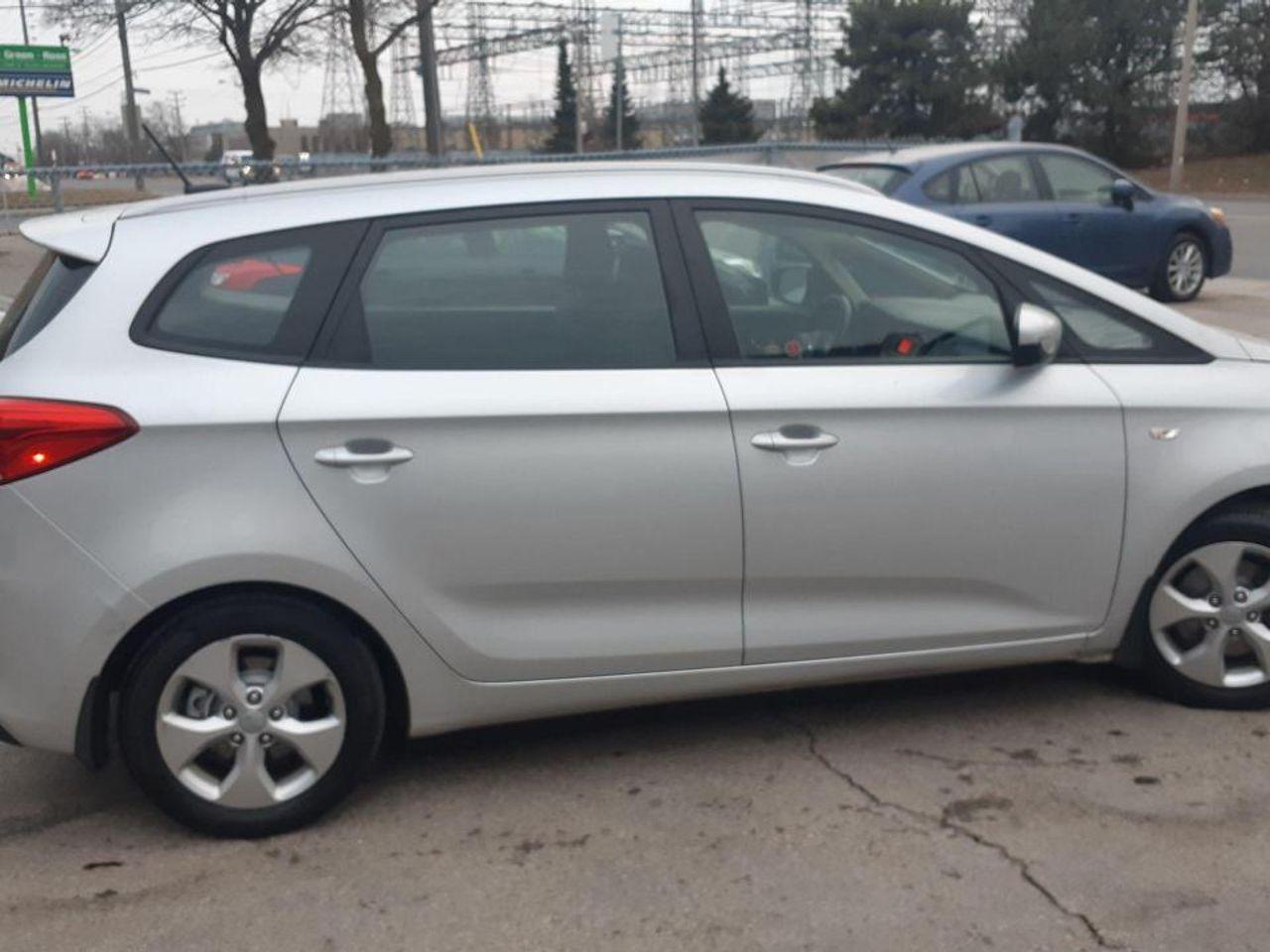 2016 Kia Rondo FX-2
