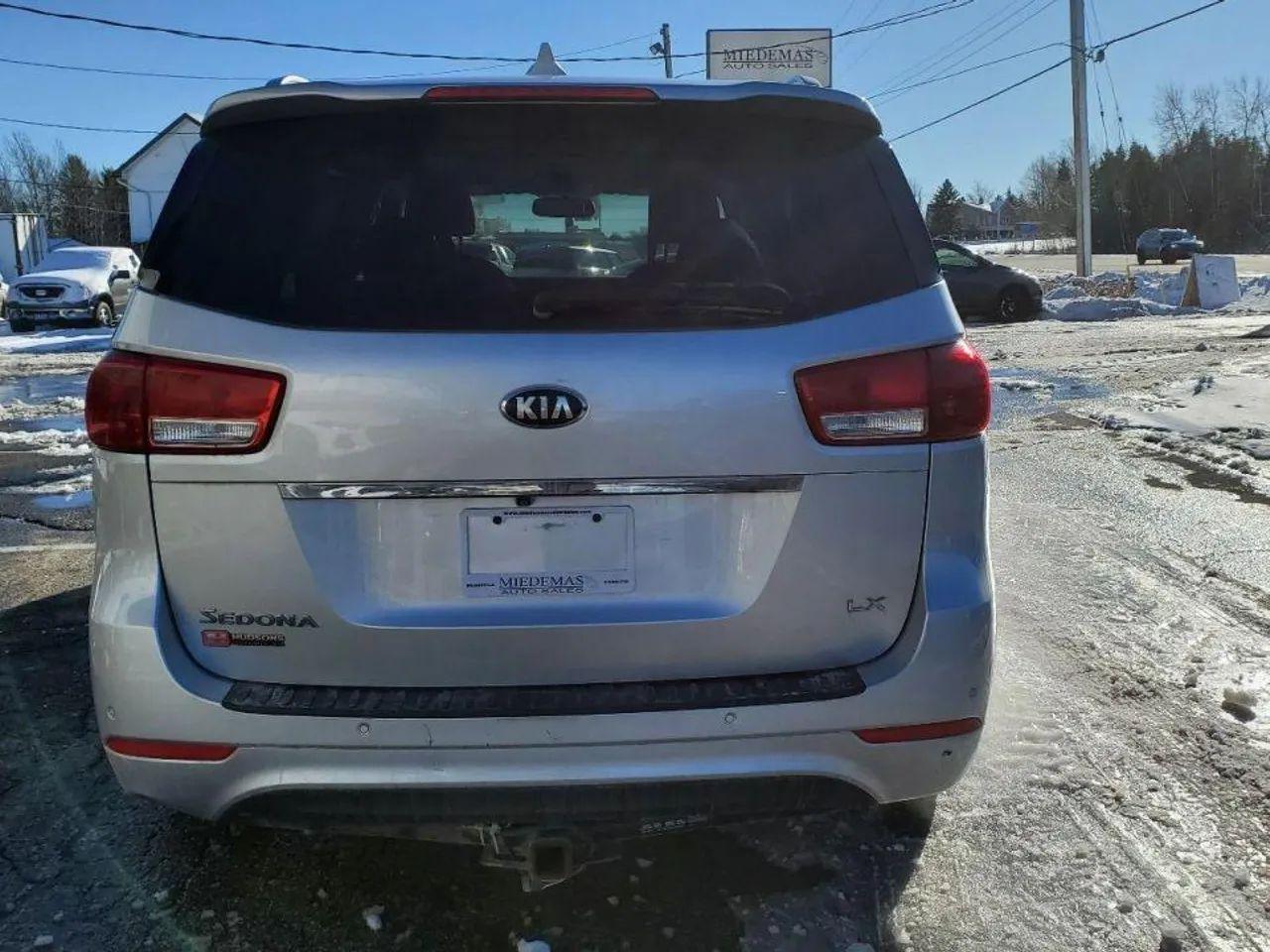 2016 Kia Sedona LX-2