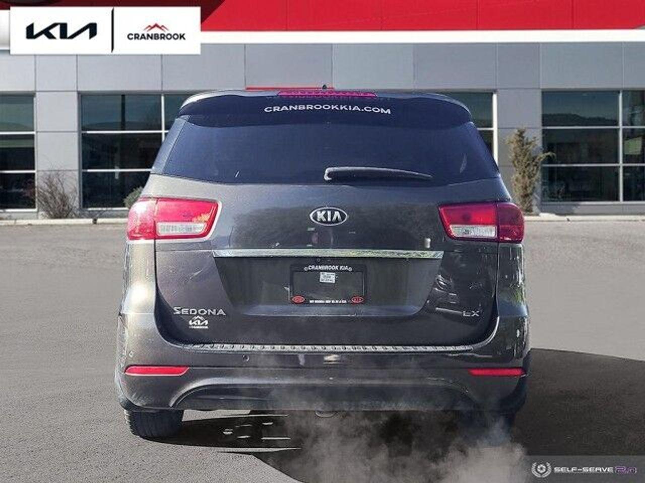 2016 Kia Sedona LX-4
