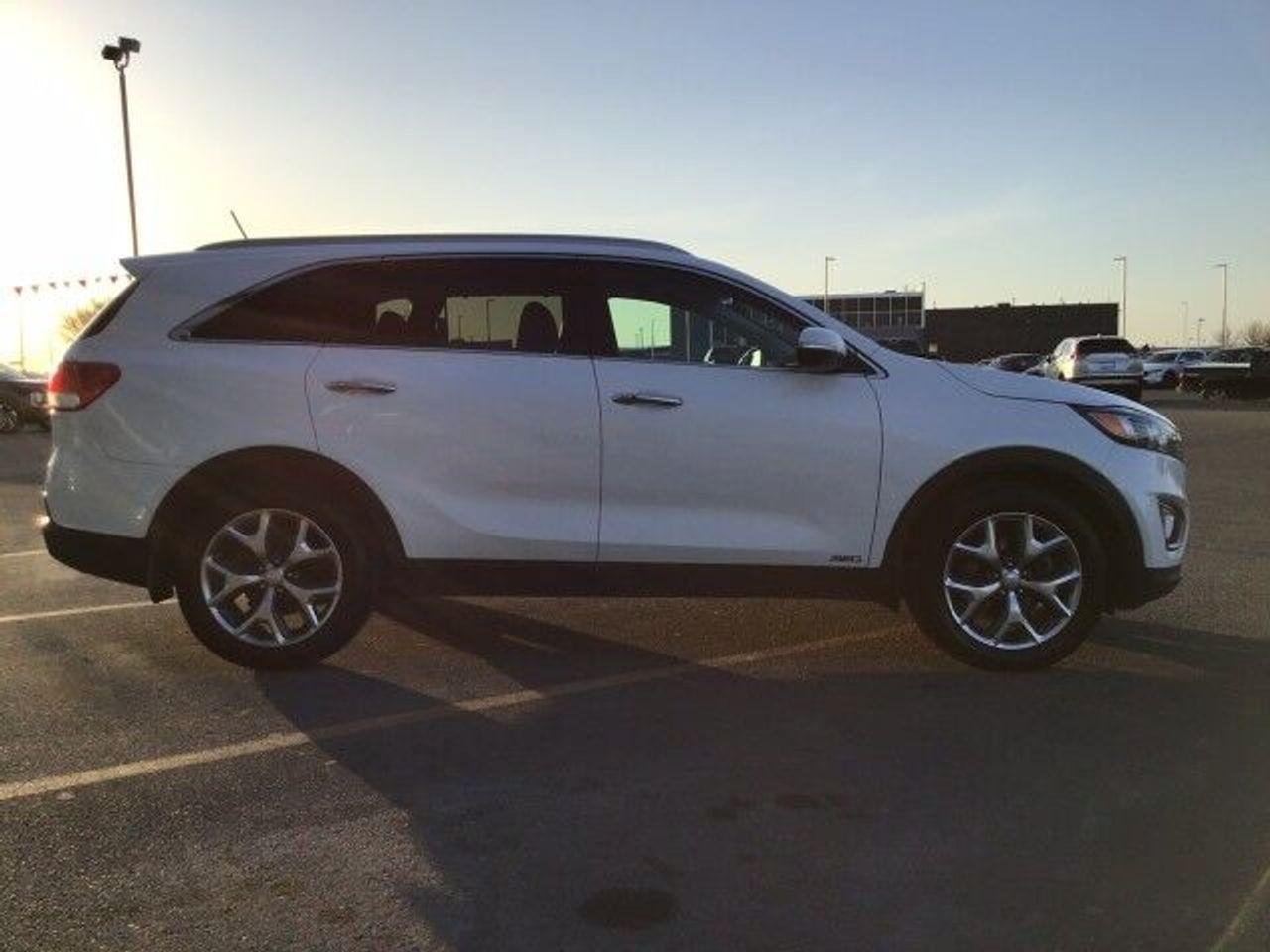 2016 Kia Sorento eX-3