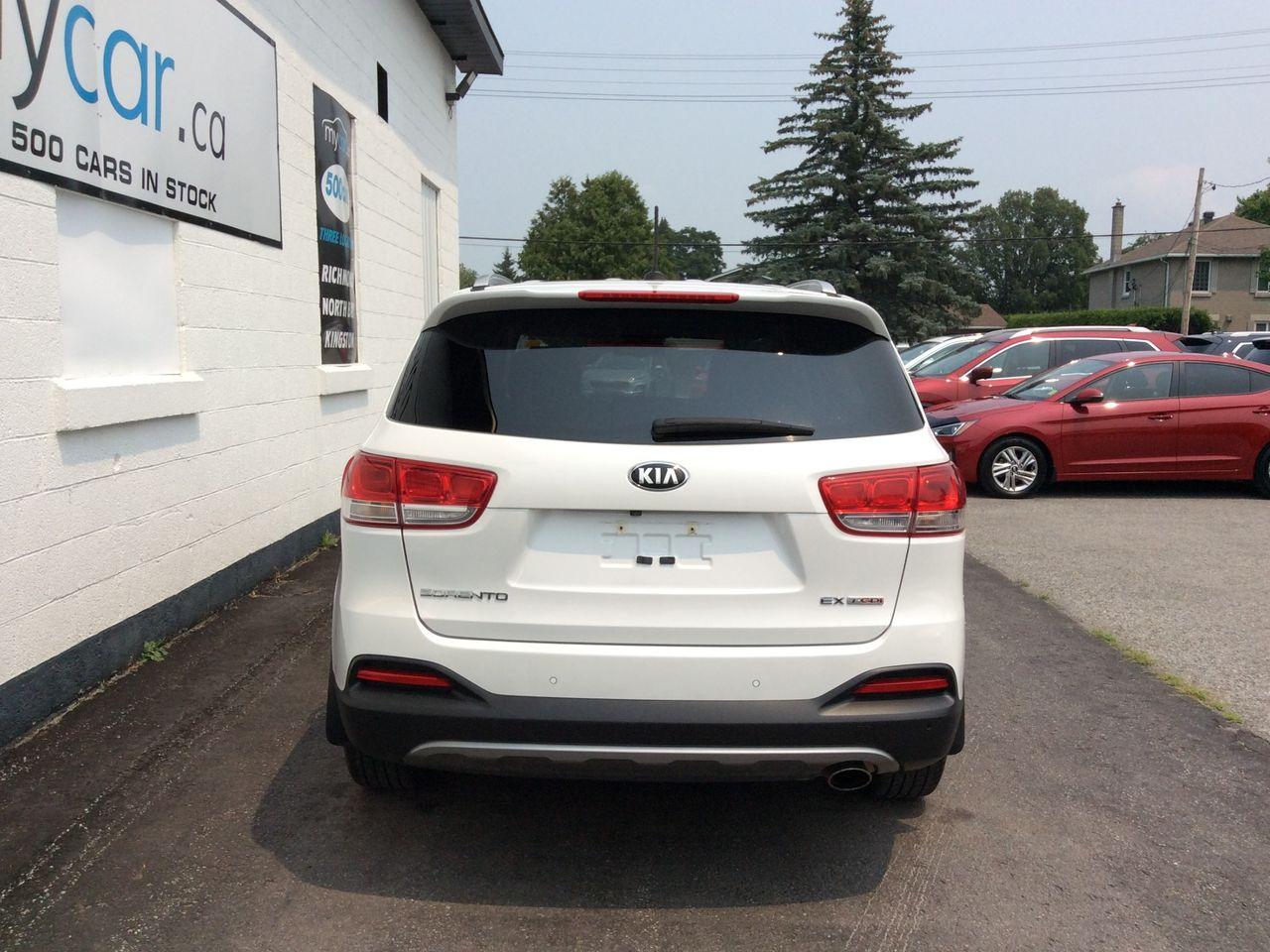 2016 Kia Sorento eX-3