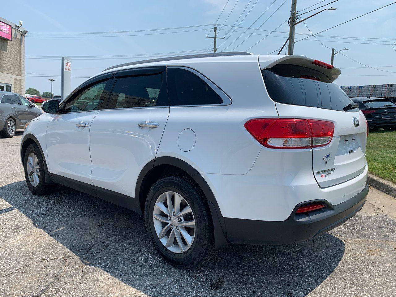2016 Kia Sorento L-3
