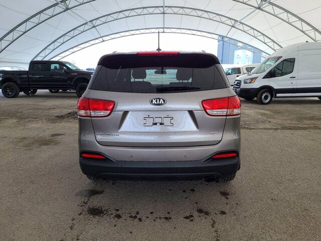 2016 Kia Sorento L-2
