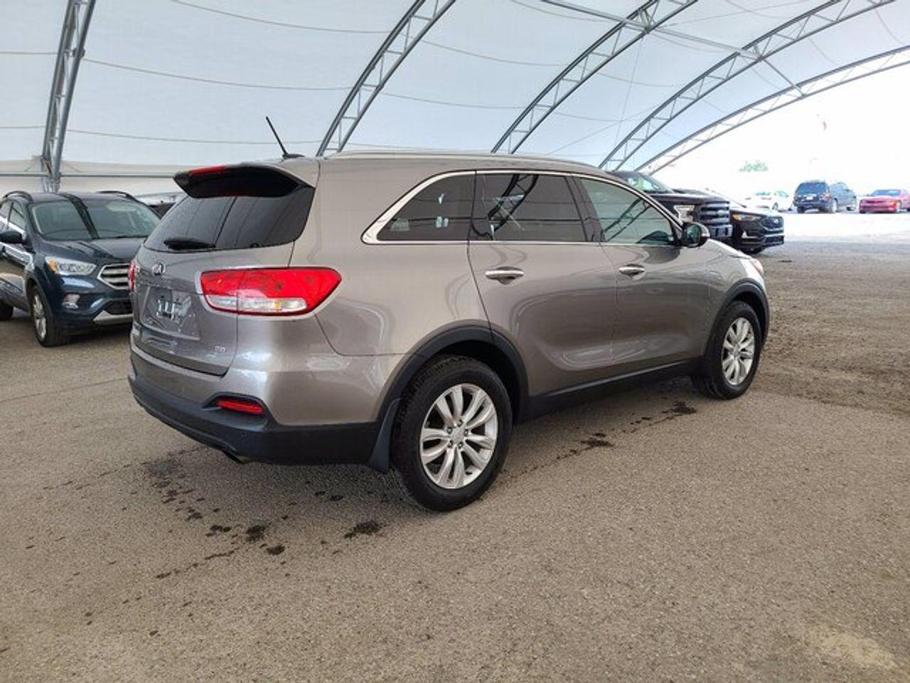 2016 Kia Sorento L-3