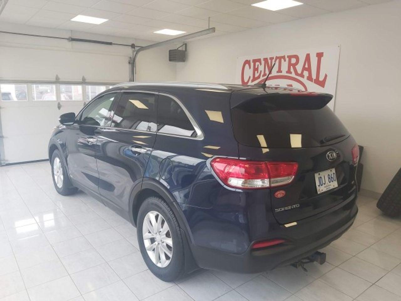 2016 Kia Sorento LX-2