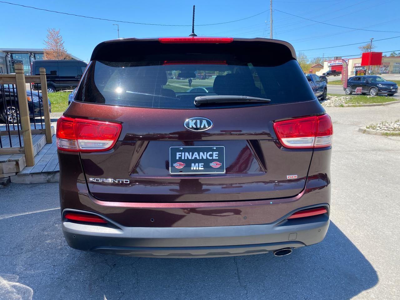 2016 Kia Sorento LX-2