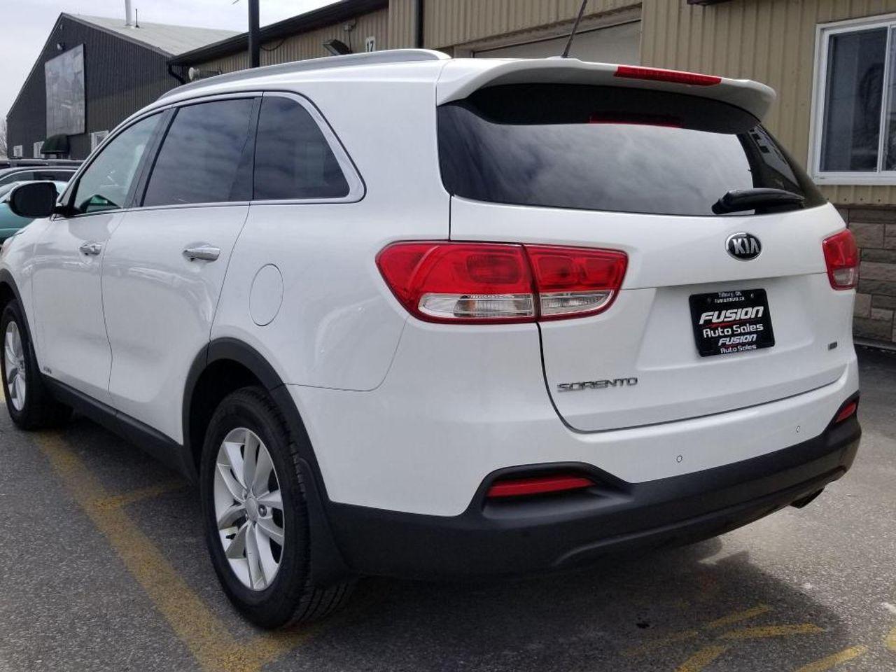 2016 Kia Sorento LX-2