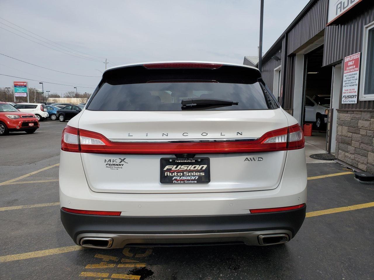 2016 Lincoln MKX Reserve-3