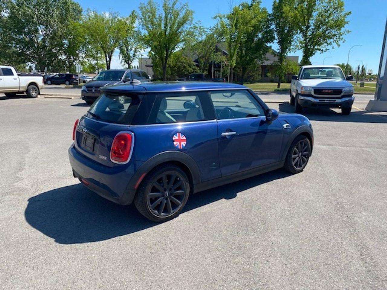 2016 MINI Cooper Base-3
