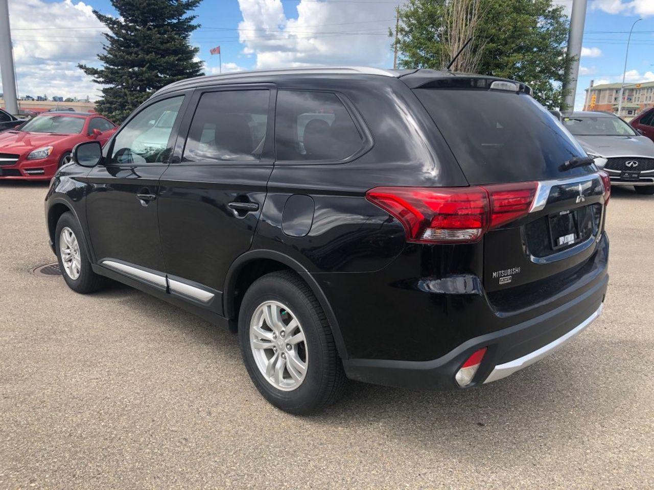 2016 Mitsubishi Outlander SE-4