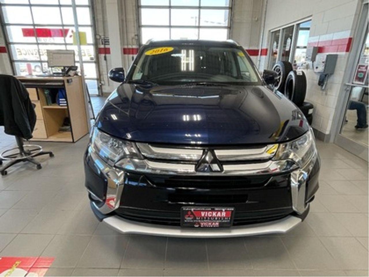 2016 Mitsubishi Outlander SE-2