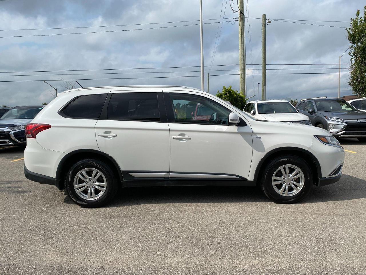 2016 Mitsubishi Outlander SE-4