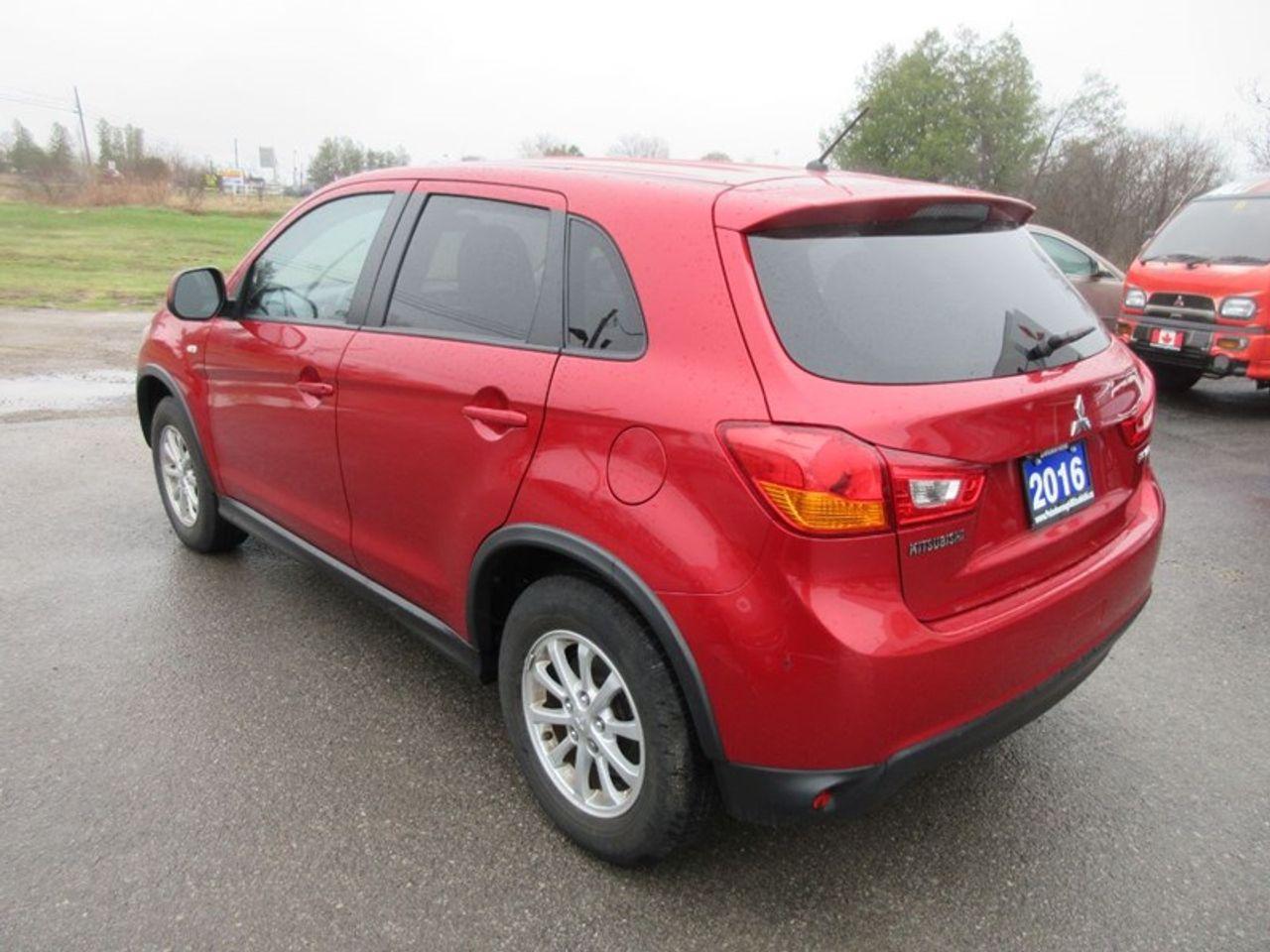 2016 Mitsubishi RVR SE-2