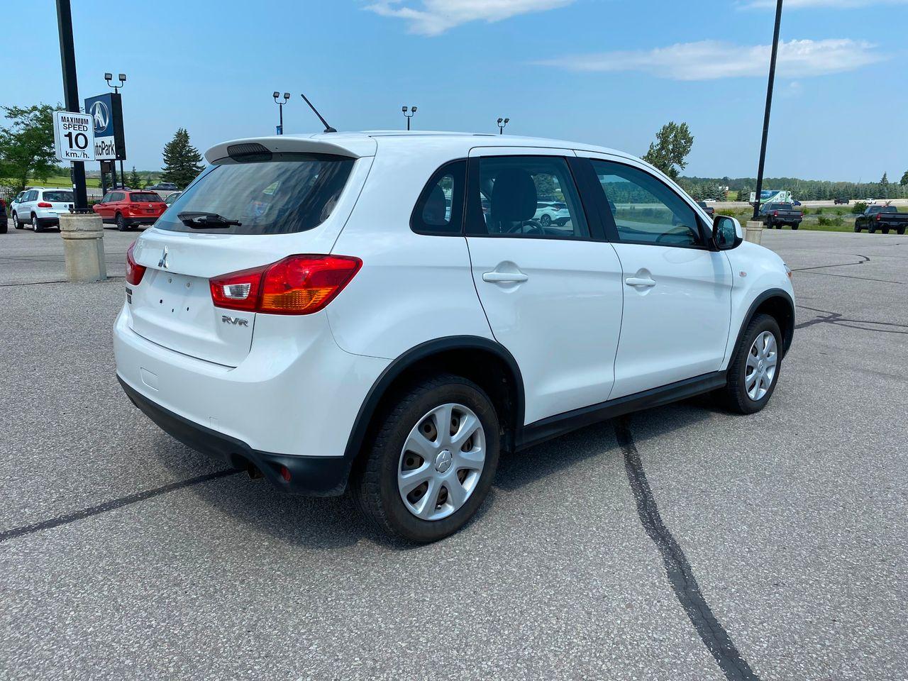 2016 Mitsubishi RVR SE-4