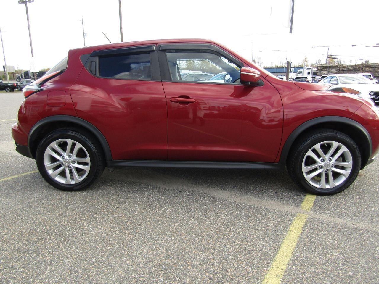 2016 Nissan Juke S-3