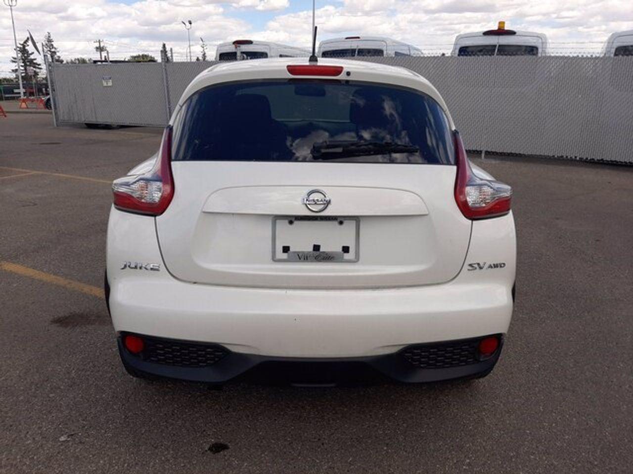 2016 Nissan Juke S-3