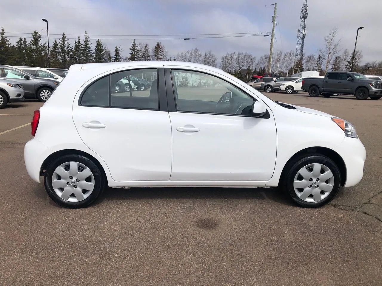 2016 Nissan Micra Base-1